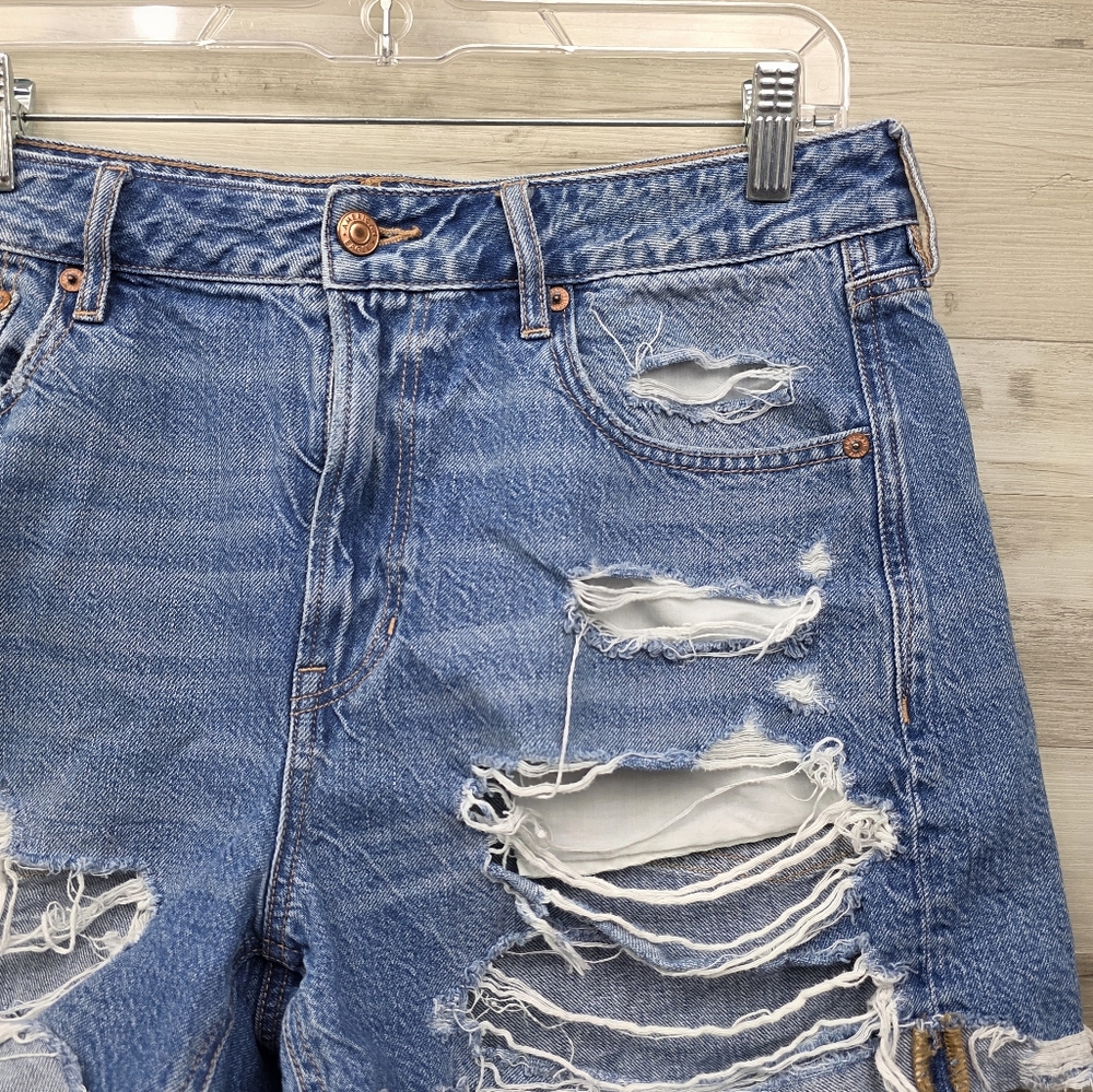 American Eagle Destroyed Medium Wash Tom Girl Shorts Womens Size 12 - Picture 12 of 15